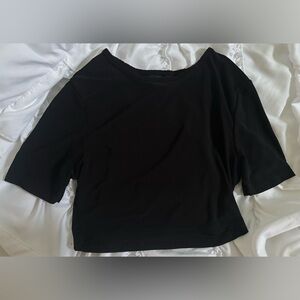 PrettyLittleThing Black Slinky Short Sleeve Crop T-Shirt Women’s Size 2